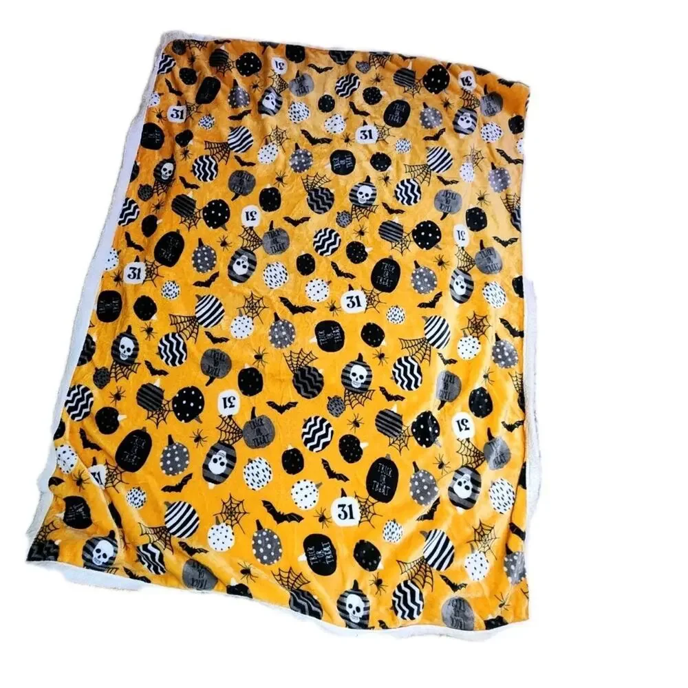 Trick Or Treat Fleece Lined 50x60 Soft Plush Throw Blanket Spider Pumpkin Skull